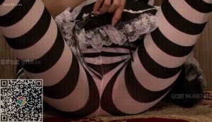 柔软纤细的巨乳美女，摇摇欲坠的感觉，不仅胸大而且腿细，这身材很难找了